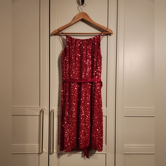 Gorgeous 100 % Silk Red Sequins Dress with spaghetti straps and Satin Waist tie - Picture 3 of 8